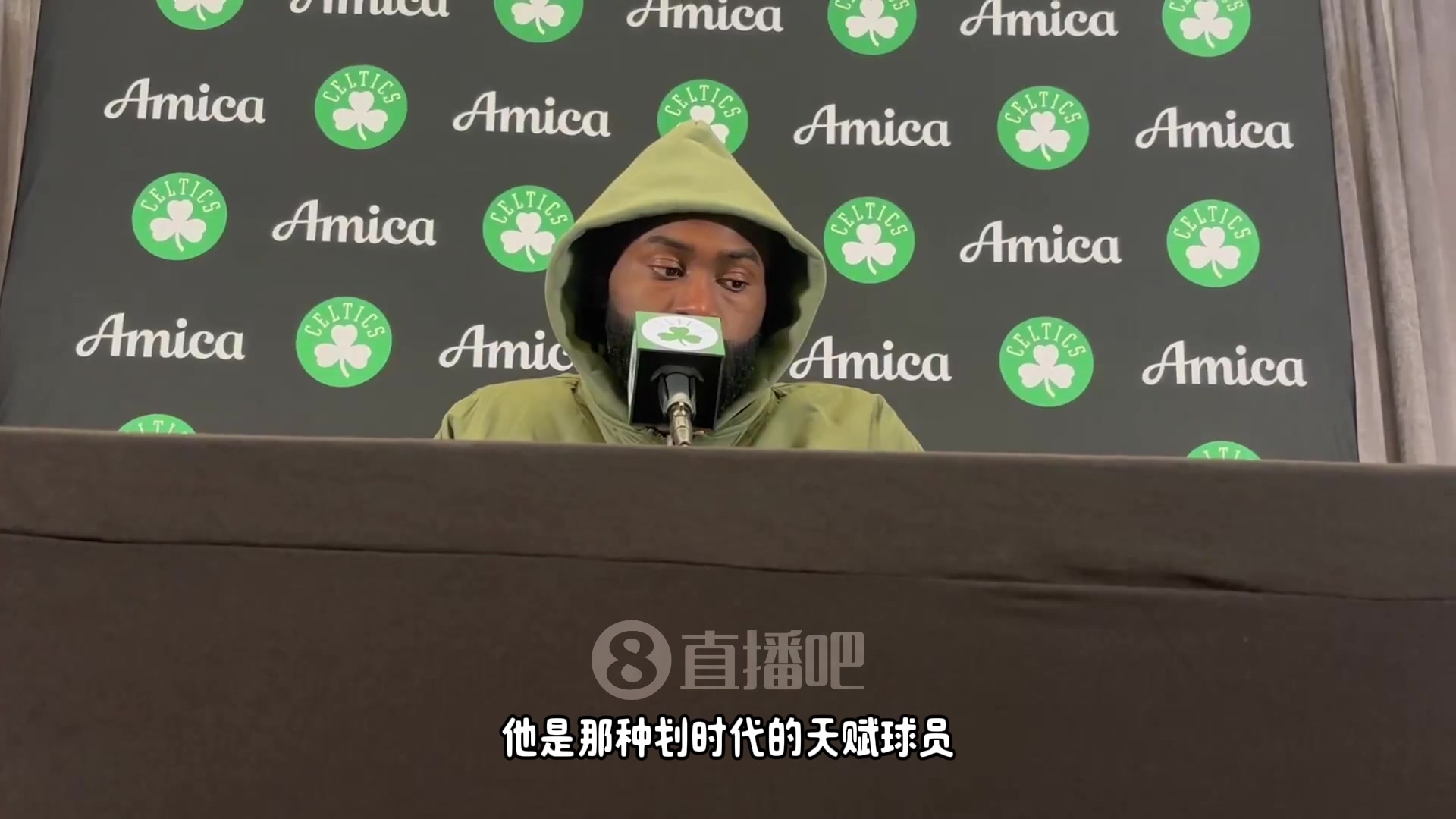 布朗東契奇是劃時(shí)代的天賦球員在進(jìn)攻端他是我最喜歡球員之一