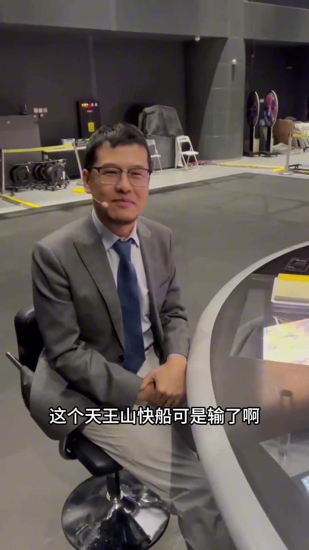 楊毅快船還有機(jī)會(huì) 萊昂納德今天身體就不正常