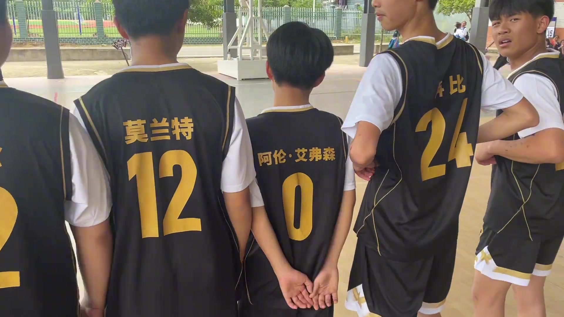 果然全明星陣容最后奪得本年級(jí)比賽冠軍對(duì)得起背后的名字